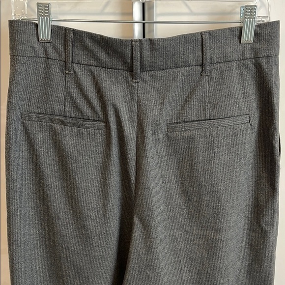 ZARA Classic Grey High Waist Long Knee-Length Shorts, Size M - Picture 5 of 9
